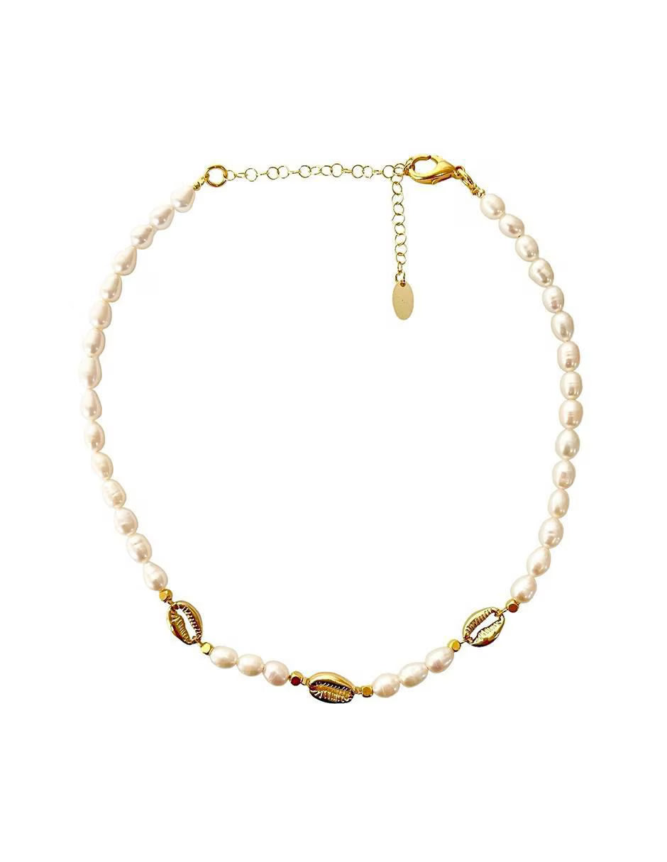Collar de PerlaS con dijes de Concha de mar de baño de Oro 14k