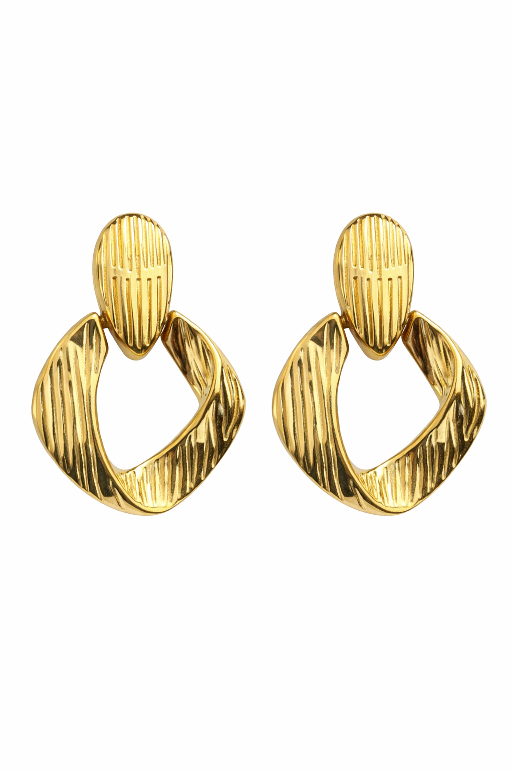 Aretes con Relieve - en Chapa de Oro 14K