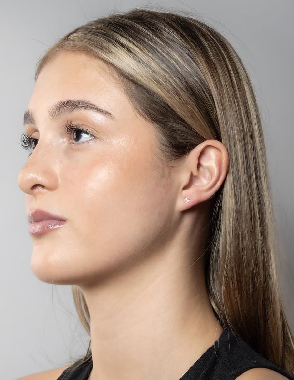 Broqueles con Zirconia Blanca en Oro de 10k