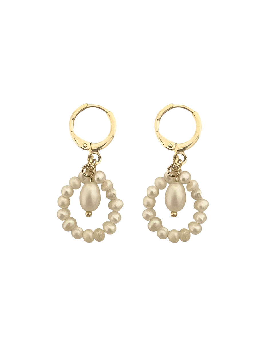 Huggies en Chapa de Oro de 14k con Perla Natural