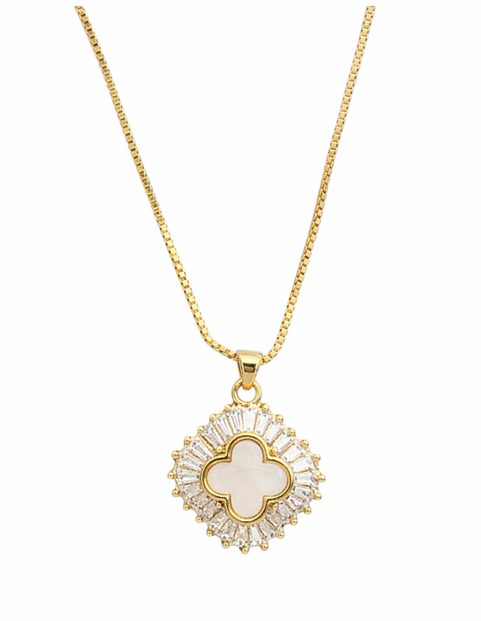 Set de Aretes y Collar de Trébol en Chapa de Oro 14K