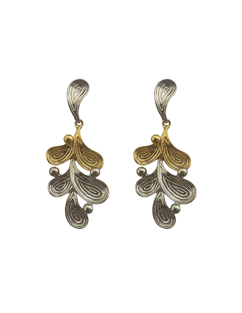 Broqueles Largos Bicolor con Textura en Chapa de Oro 14K