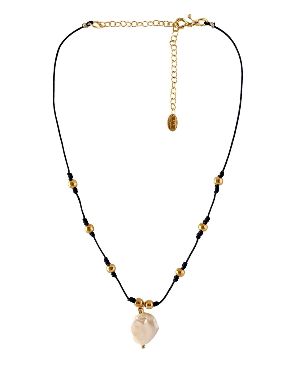 Collar Lucia con Perla en Chapa de Oro 14k