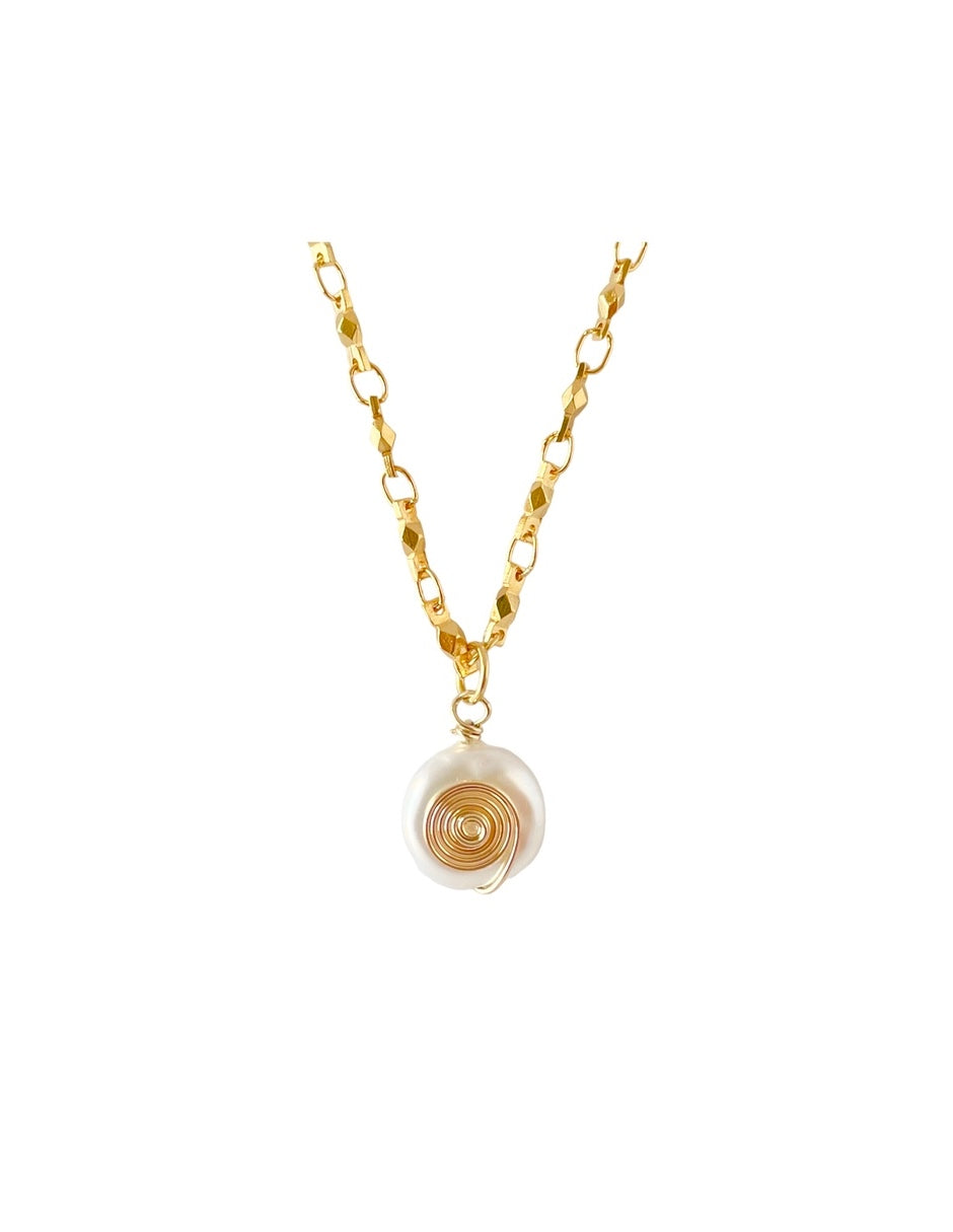 Collar Espiral con Perla en Chapa de Oro 14k