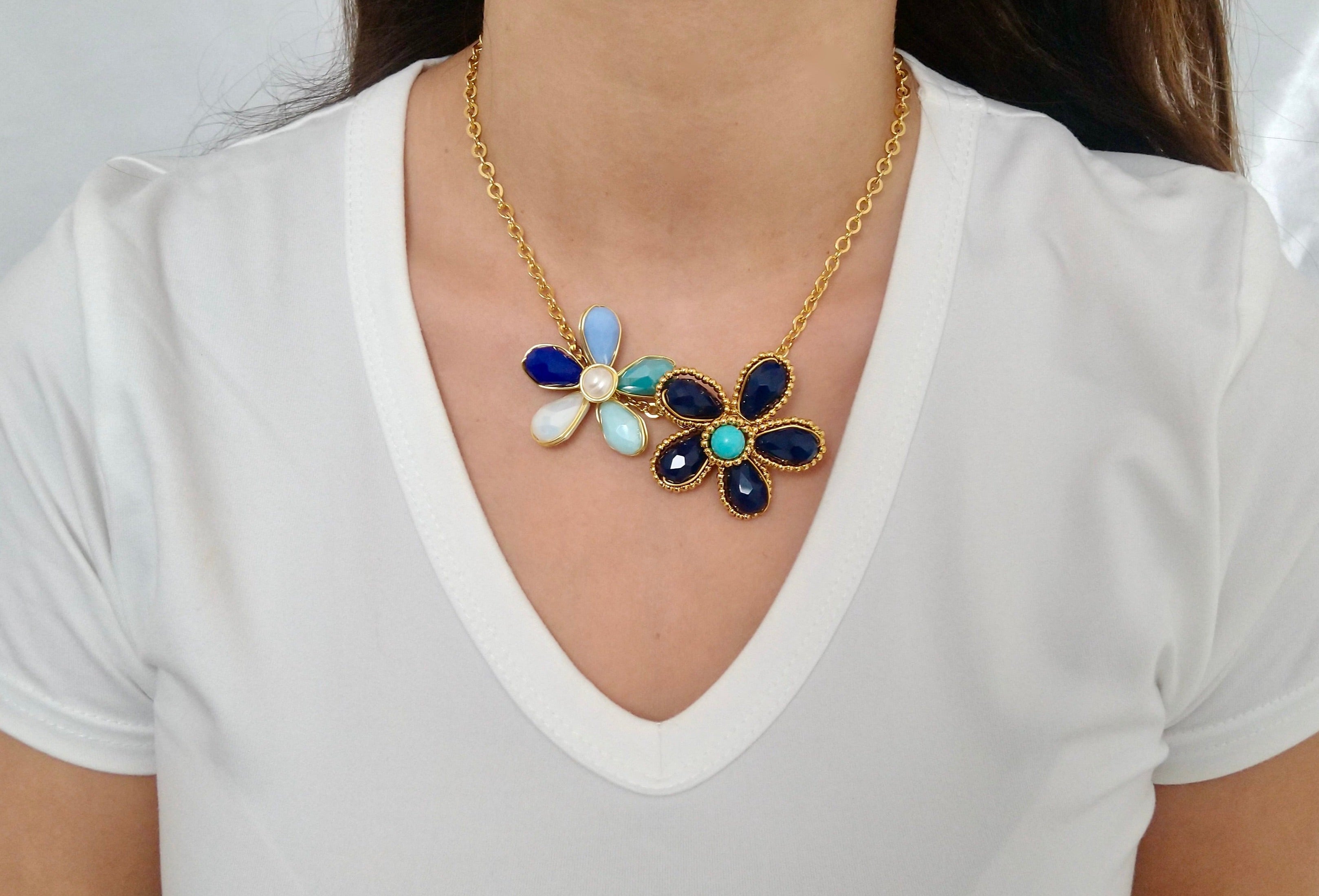 Collar Flores Azules en Chapa de Oro 14k