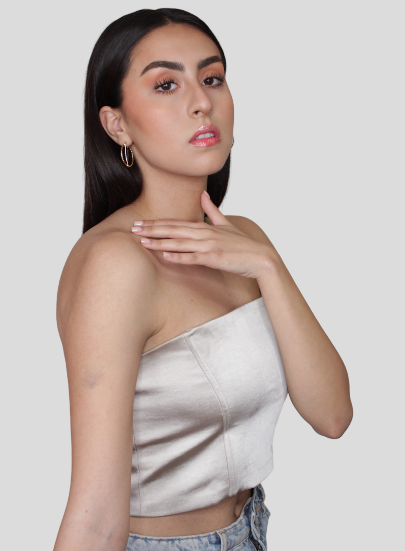 Arracadas V Tricolor en Chapa de Oro de 14k