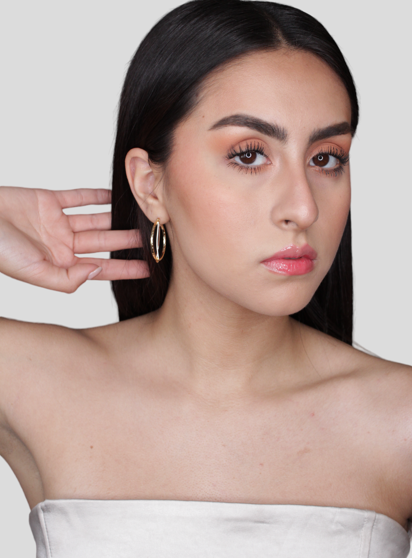 Arracadas V Tricolor en Chapa de Oro de 14k