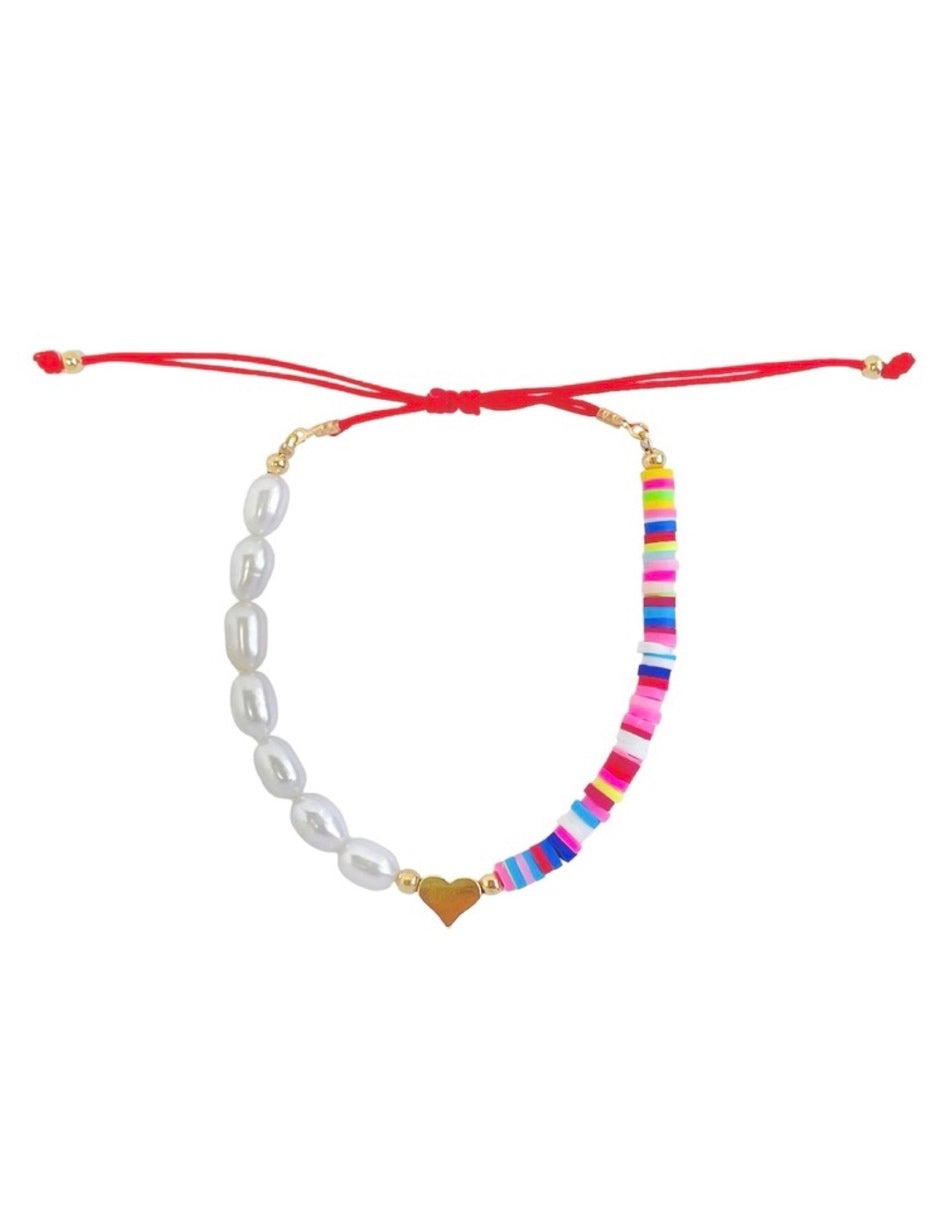 Pulsera de Hilo Rojo con Puka, Perla Natural y Dije de Corazón
