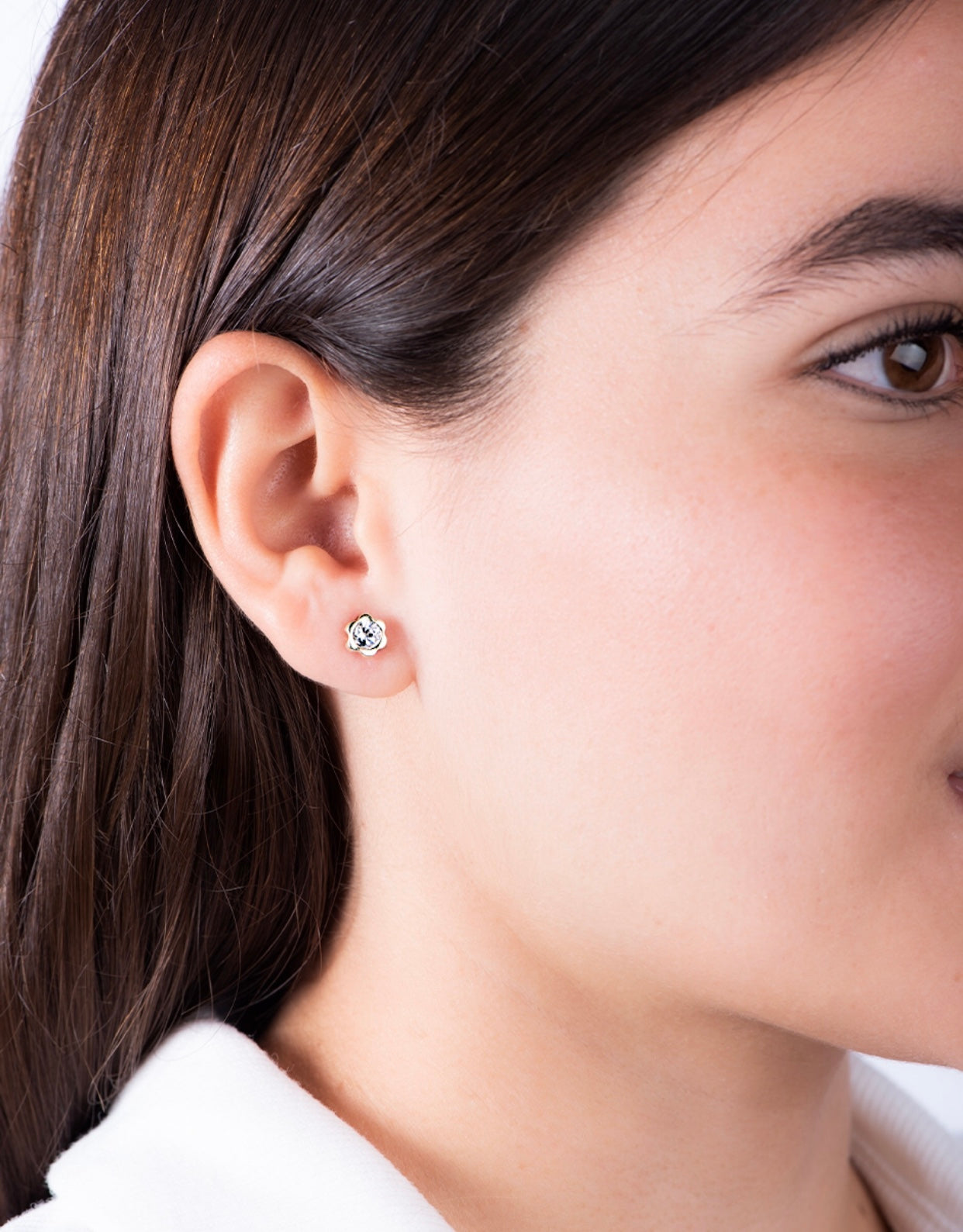 Broqueles Flor Biselada en Oro de 10k