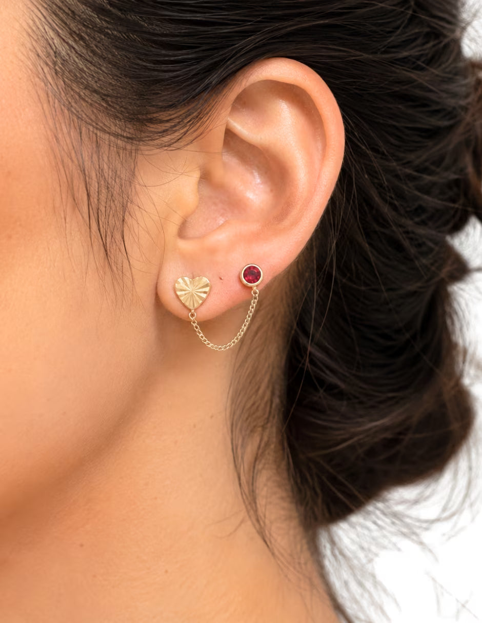 Piercing de corazón de oro 10 K con acabado brillante zirconia