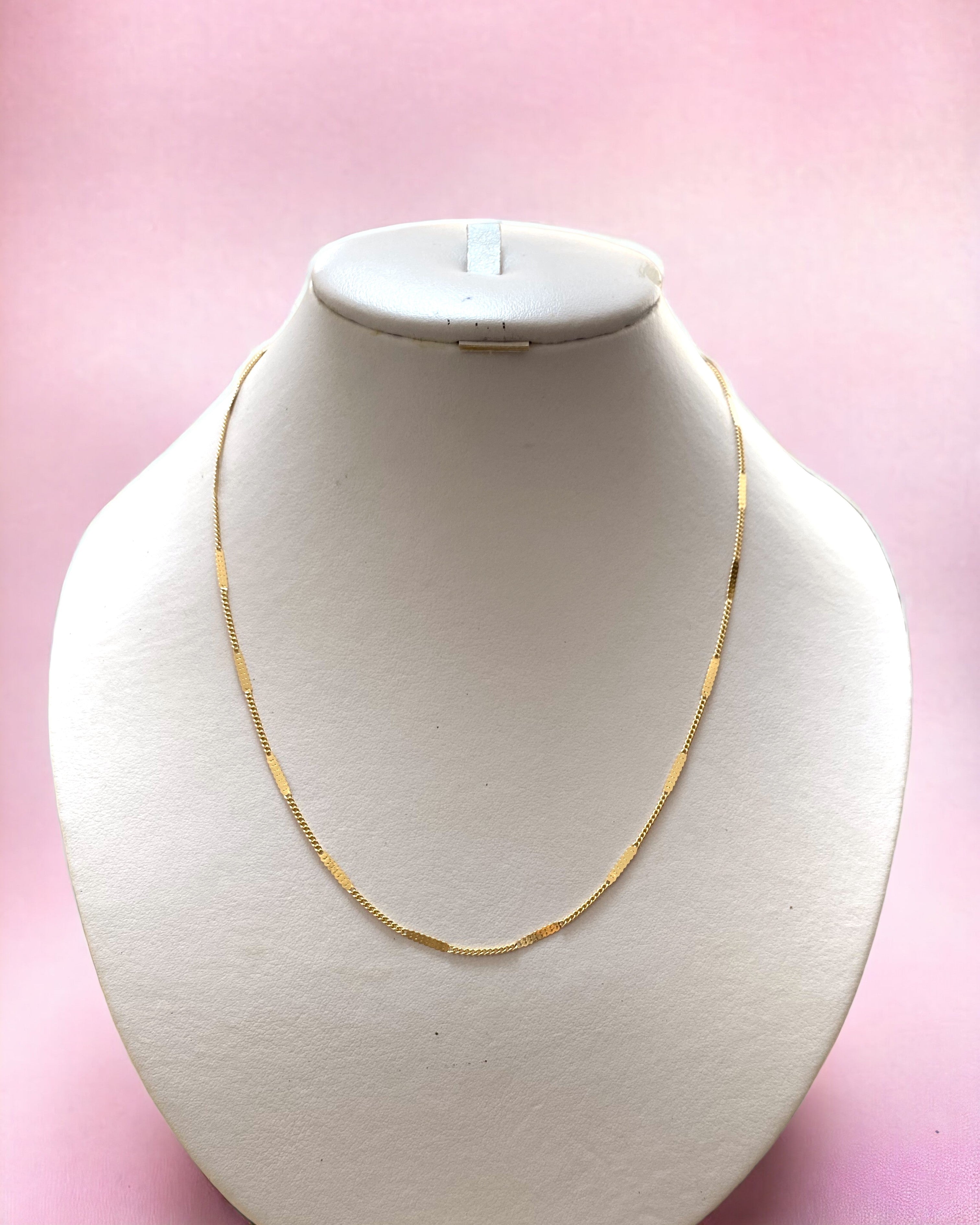 Collar Kasi - Cadena en Chapa de Oro