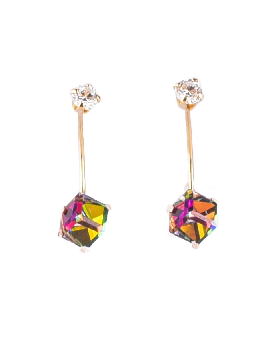 Arete con Zirconia y Cubo Arcoíris - en Oro de 10k